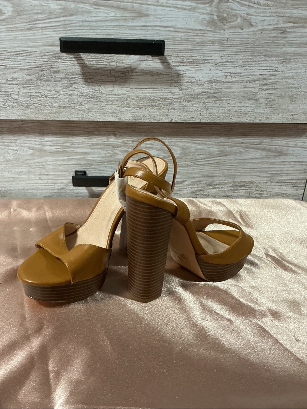 Women's Platform Block Heel Sandals in Tan